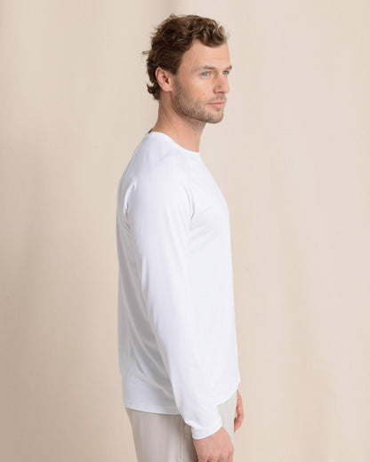 brrr°®-illiant Performance Long Sleeve Tee | Southern Tide Featured