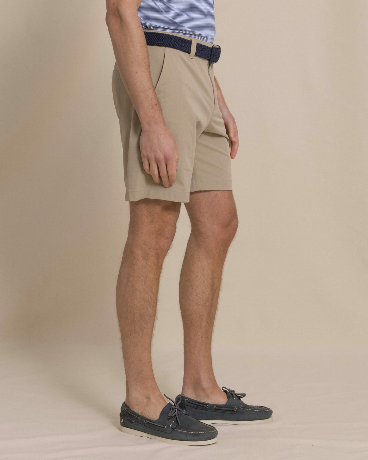 Birdie 8" Performance Short - Sandstone Khaki | Southern Tide Value