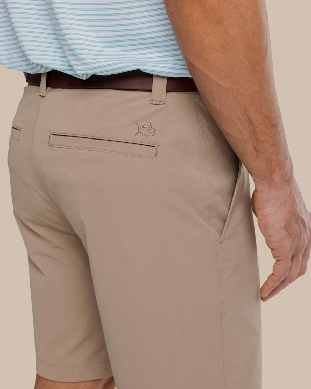 brrr°®-die 8 Inch Performance Golf Short - Khaki | Southern Tide New
