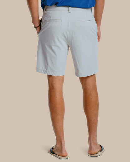 brrr°®-die 8 Inch Performance Golf Short - Seagull Grey | Southern Tide Trusted