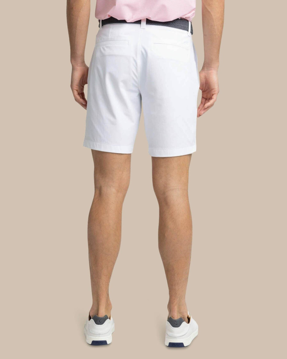 brrr°®-die 8 Inch Performance Golf Short - White | Southern Tide Smart Buy
