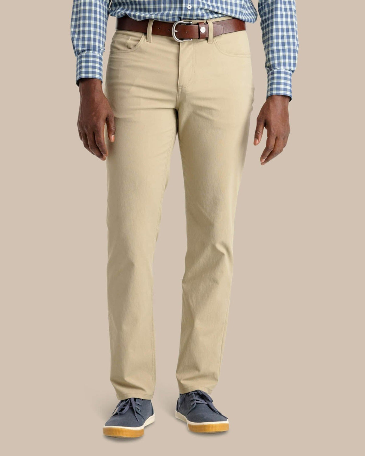 Performance Chino Pants in Khaki | Southern Tide Popular
