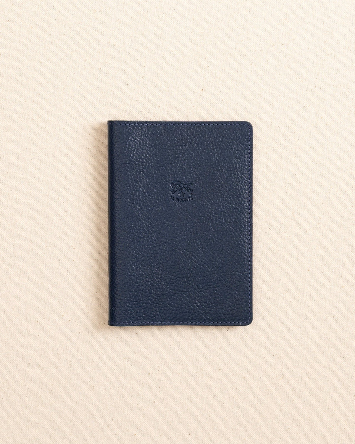 Il Bisonte Passport Case | Southern Tide Essential