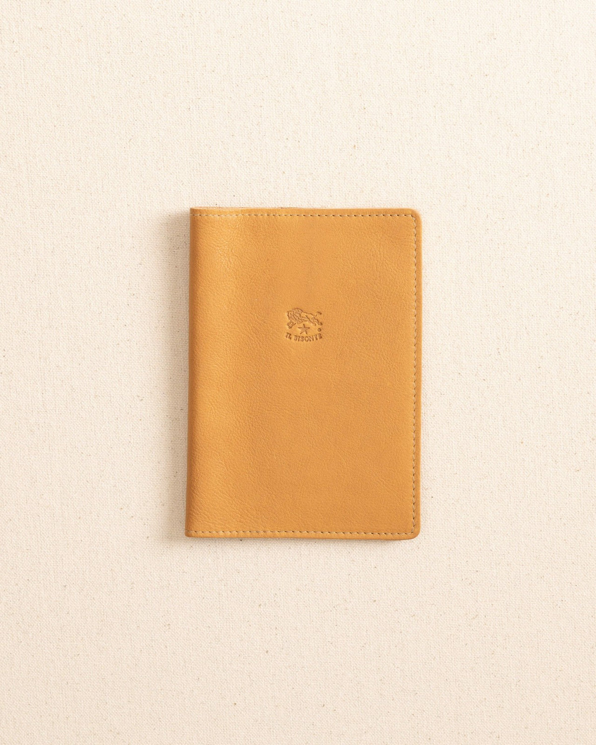 Il Bisonte Passport Case | Southern Tide Essential