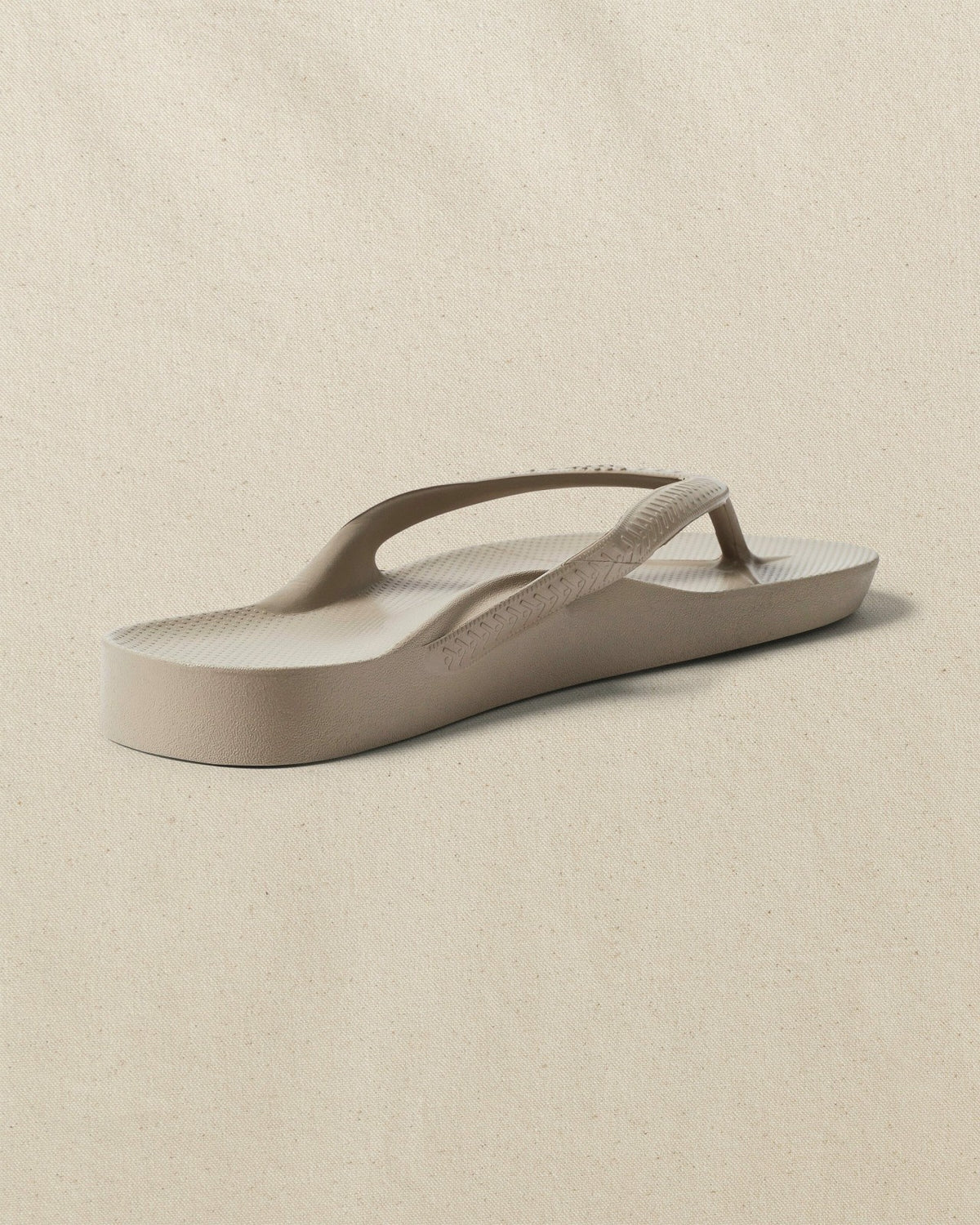 Archies Taupe Arch Support Flip Flop | Southern Tide New