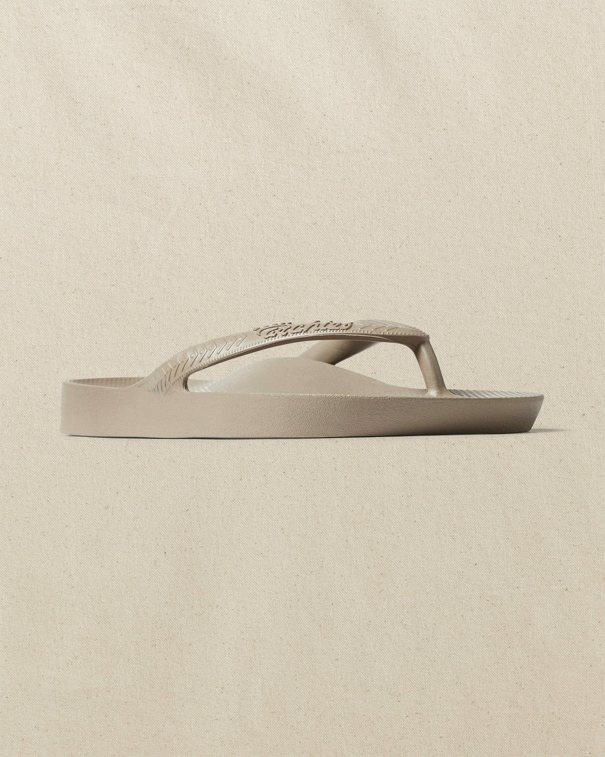 Archies Taupe Arch Support Flip Flop | Southern Tide New