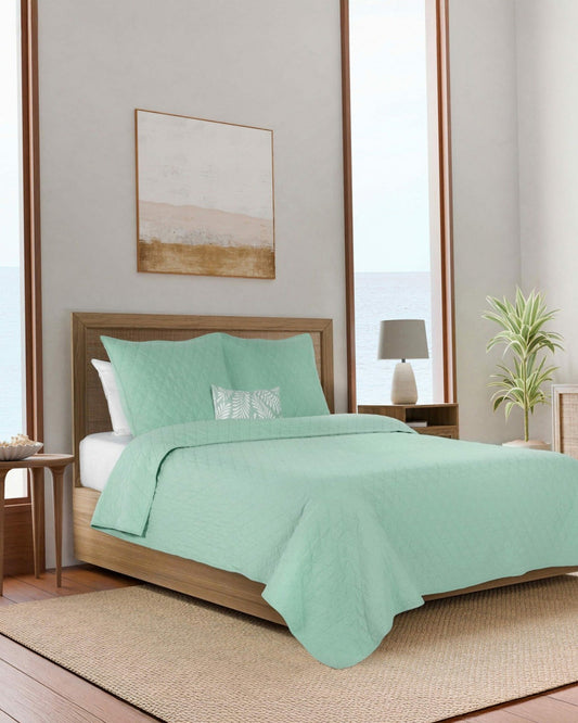 Cedar Island Quilt | Southern Tide Recommended