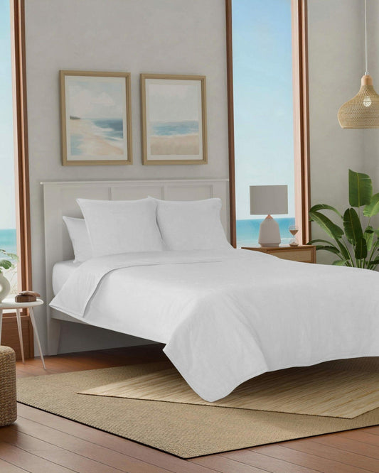 Ocean Isle White Quilt | Southern Tide Recommended