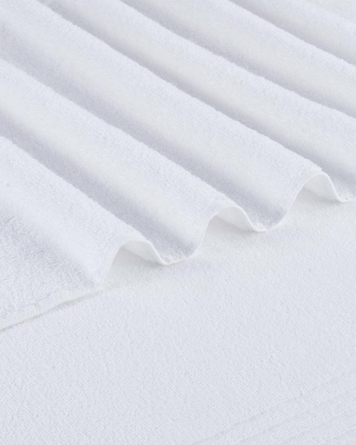 Southern Tide Performance Oversized Bath Towel | Southern Tide Everyday