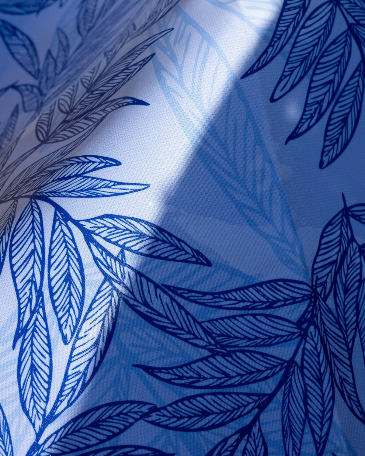 Blue Palms Pool Float | Southern Tide Essential