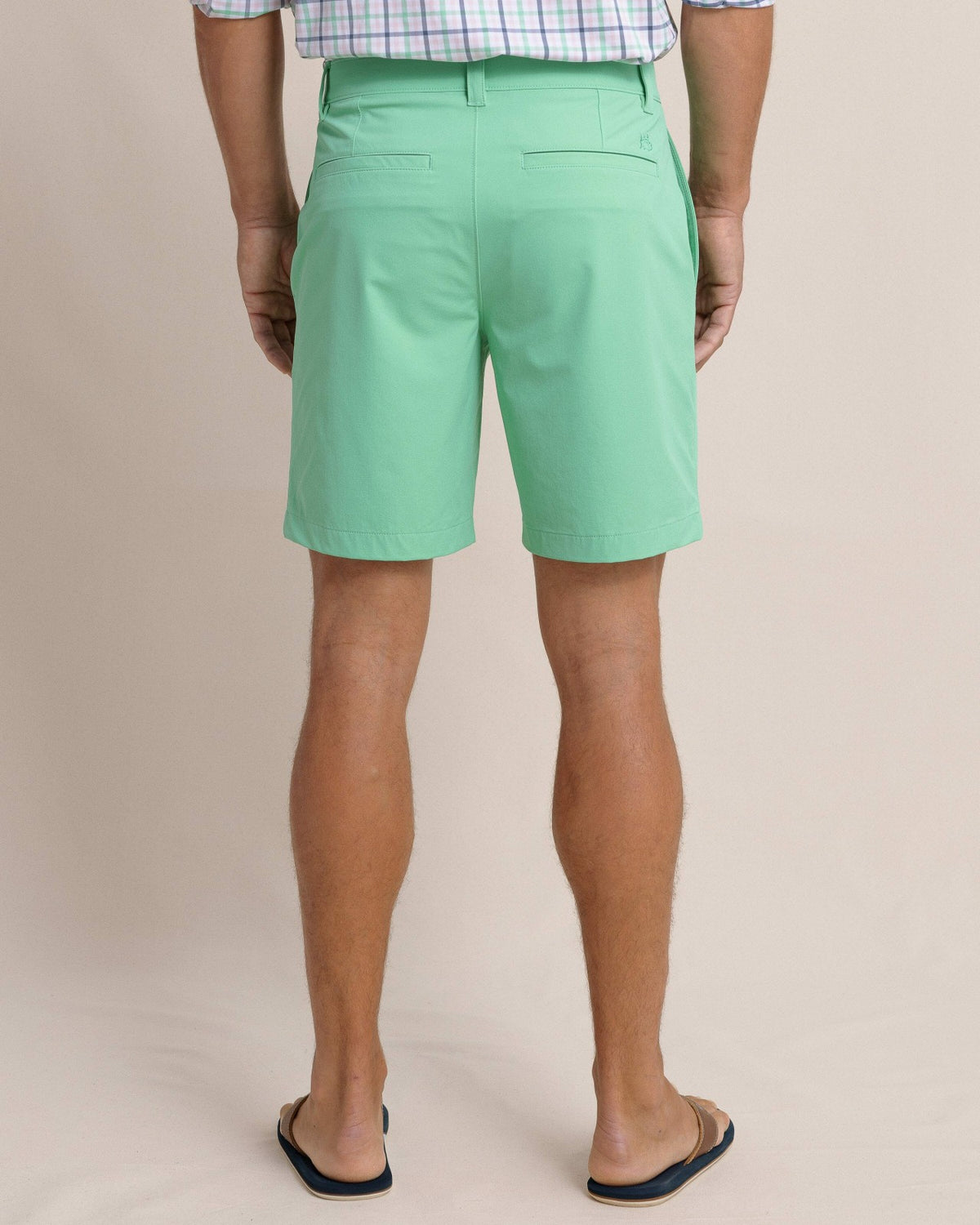 brrr°®-die 8 Inch Performance Golf Short - Green | Southern Tide Classic